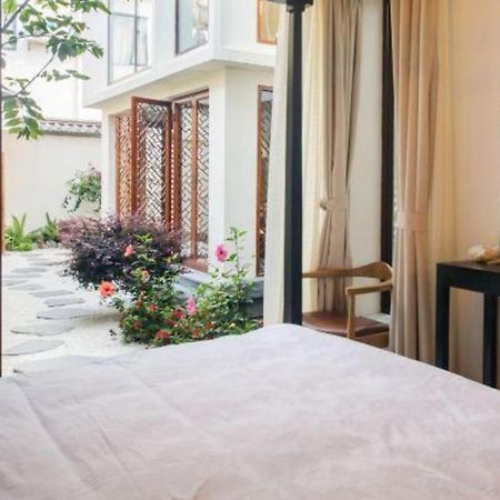 Dali Four Seasons Hostel Экстерьер фото