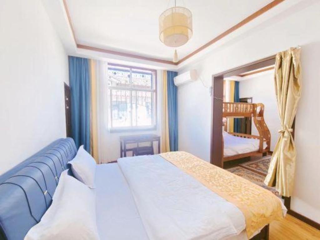 Dali Four Seasons Hostel Экстерьер фото