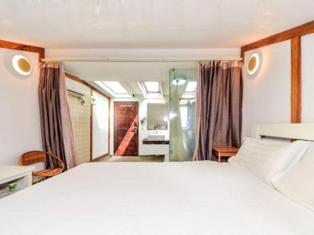 Dali Four Seasons Hostel Экстерьер фото