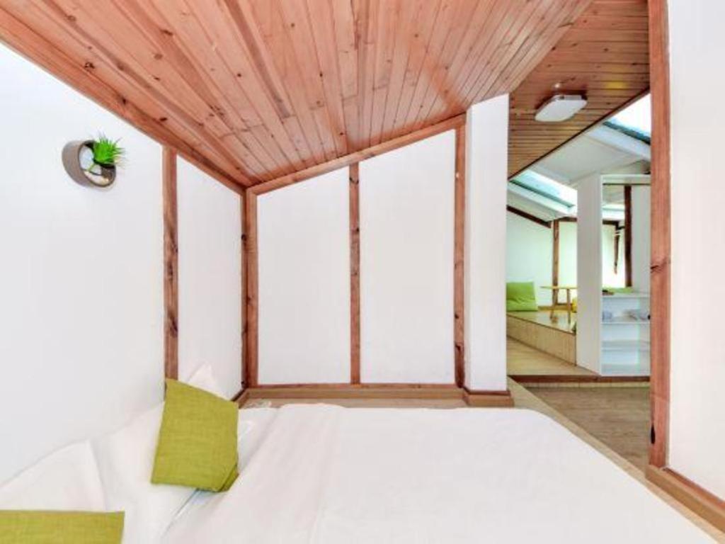 Dali Four Seasons Hostel Экстерьер фото