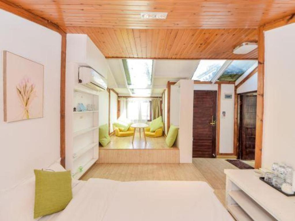 Dali Four Seasons Hostel Экстерьер фото