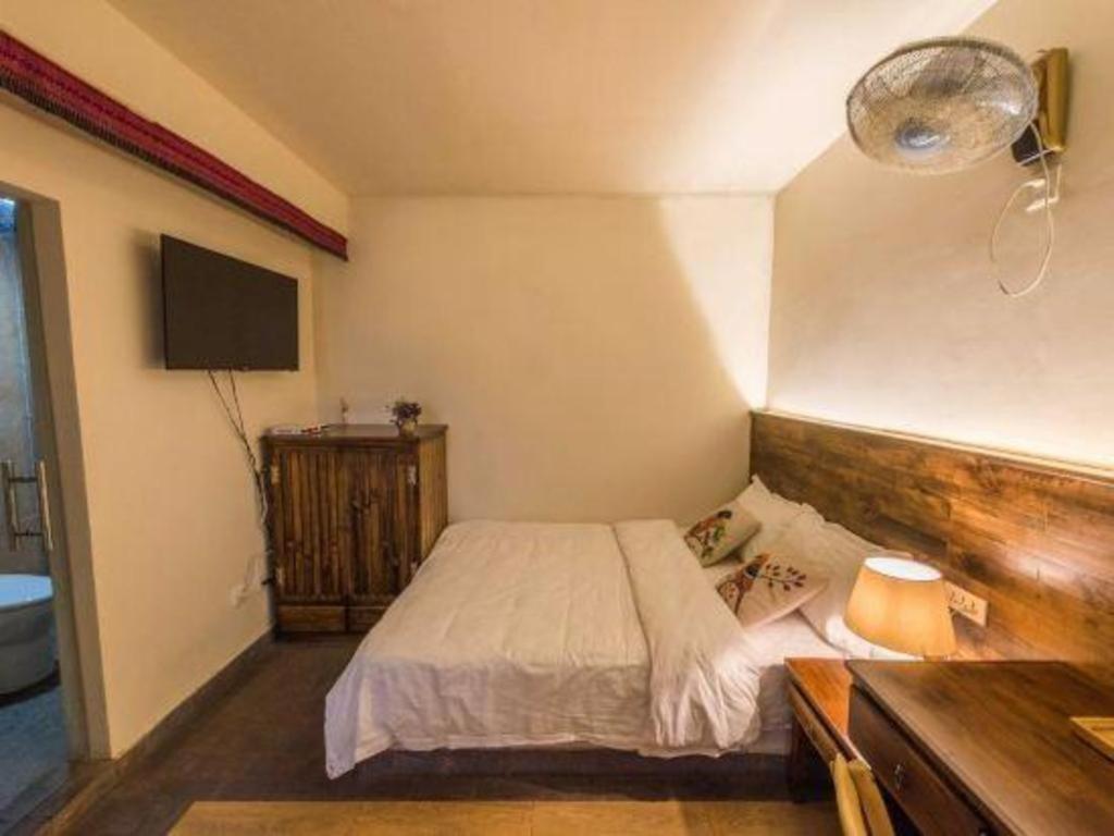 Dali Four Seasons Hostel Экстерьер фото